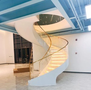 室内定制弧形卷板钢木实木玻璃护栏楼梯直销商场别墅重型梯北京市