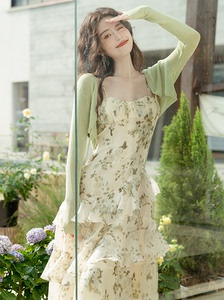 春夏套装仙女法式森系吊带甜辣长款连衣裙长袖开衫两件套仙气早秋