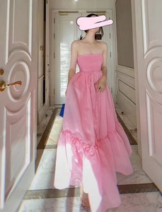 设计师款2024春夏时尚减龄气质抹胸连衣裙女王范欧美范粉色礼服裙