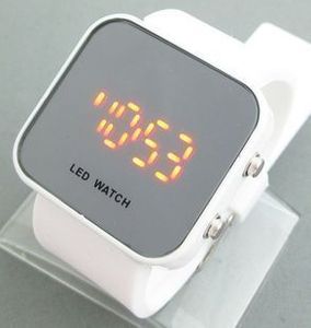 韩国LED镜子表盘手表学生白领女表