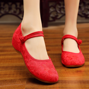 秧歌舞女士老北京布鞋女坡跟茶艺师工作鞋低跟民族风广场舞红布鞋