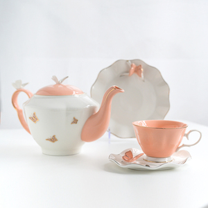 [梦田良品]欧式清新橘粉色立体蝴蝶描金陶瓷茶壶咖啡杯碟/甜品盘