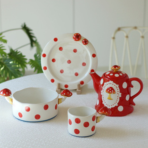 [梦田良品]复古可爱立体浮雕红蘑菇波点手绘陶瓷盘/杯/下午茶茶壶