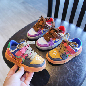 儿童板鞋男童2023年秋季新款软底防滑低帮女童休闲运动鞋小童潮鞋