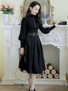 黑色赫本风套装淑女气质穿搭秋冬甜美设计感炸街毛衣加裙子两件套