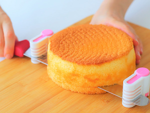 日本正品海绵蛋糕切片辅助工具蛋糕分层器粉色两只装点心