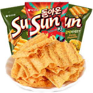 好丽友玉米片韩国进口sun太阳辣味蒜香面包片80g膨化休闲零食薯片