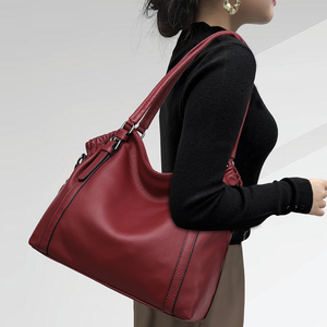 真皮包包女新款2023休闲包红色大容量包包女士时尚复古单肩手提包