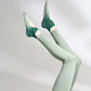夏季瑜伽袜子防滑专业女五指袜普拉提袜子分趾运动袜空中渐变纯棉