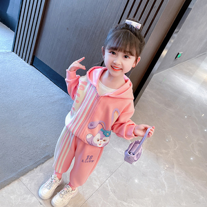 女宝春秋套装2024新款洋气星黛露连帽卫衣小女孩韩版运动两件套。