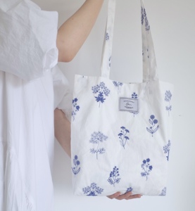 Oin shop独立设计 日本小清新植物刺绣帆布包 大容量轻便收纳布袋