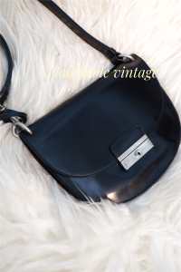 【ladybible vintage】Prada 中古 硬皮亮面 马鞍包