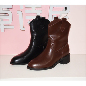 卓诗尼2021冬季新款保暖女靴皮面中跟粗跟韩版中筒靴子156