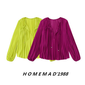 1988女装新款22年秋季纯色胸前系带百褶套头V领宽松衬衫7563/250