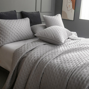 法式素色简约现代绗缝床盖三件套空调被薄被盖毯加厚床单榻榻米用