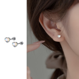 s925纯银小众设计耳钉月光石爱心耳饰耳环女款日韩版镶嵌宝石银色