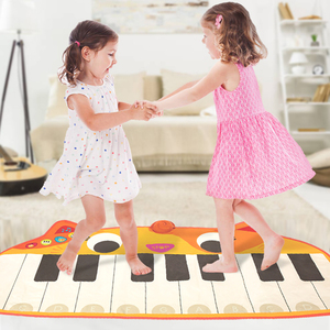 比乐B.Toys跳舞毯儿童音乐毯宝宝脚踩钢琴毯猫琴音乐垫游戏毯婴儿