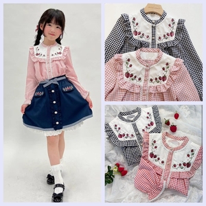 120-140日系女童凉感面料细格子拼接蕾丝边刺绣草莓长袖衬衣