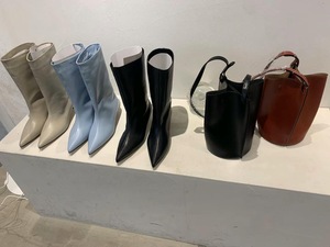 韩国东大门代购 23新款 时髦纯牛皮尖头细跟女靴子高跟鞋