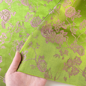 布艺岛田园绿色粉色相间古典花朵提花真丝棉混纺面料旗袍汉服布料