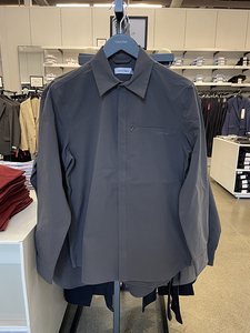 Calvin Klein/CK 男士尖领纯色隐藏式纽扣休闲长袖衬衫外套