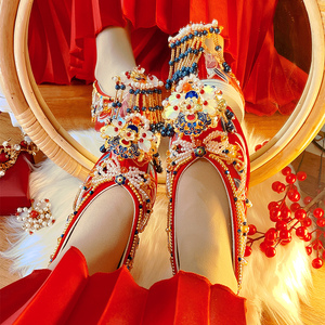 红色汉服鞋子中式配秀禾服的婚鞋内增高绣鞋明制新娘绣花鞋女结婚