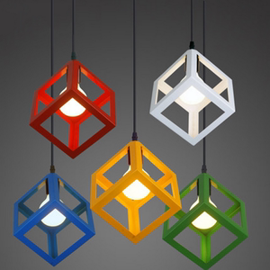 北欧工业小吊灯铁艺几何彩色三角灯现代个性餐厅灯饰简约吧台灯具
