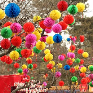 新年景区五色彩球彩色刺球防水塑料小红纸灯笼婚庆节日装饰幼儿园