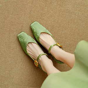 慕小兮复古中式国风方头粗跟玛丽珍单鞋真皮缎面绿色高跟鞋配裙子
