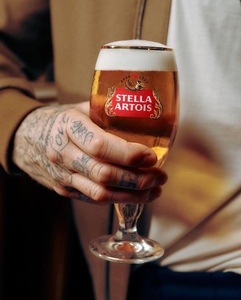 土耳其进口时代啤酒圣杯Stella玻璃高脚杯造型330ml500mlchalice