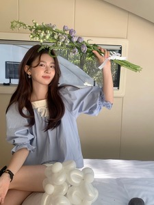 韩系减龄短袖衬衫女夏季2024新款法式撞色方领蝴蝶结泡泡中袖衬衣