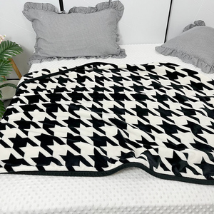 奶油千鸟格毛毯盖毯小毯子午睡毯沙发毯珊瑚绒床单法兰绒黑白绒毯