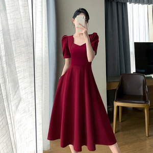 红色连衣裙女夏2024春款小个子修身敬酒礼服法式气质高级感订婚裙