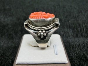 尼泊尔手工打制925银戒指镶嵌纯天然宝石老珊瑚戒面15号圈口