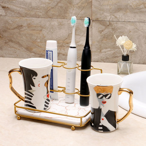 简约情侣陶瓷牙刷置物架收纳架卫生间用品牙具座刷牙杯漱口杯套装