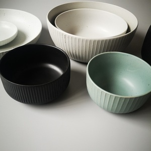 陶瓷盘子菜盘家用碗米饭碗北欧黑色浮雕拉面面碗纯色汤碗调料小碗