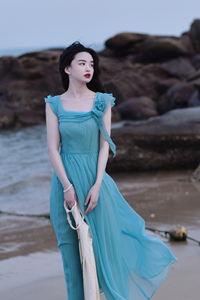 WANTING晚《蓝莓之夜》定染色手工花朵设计感修身显瘦夏日连衣裙