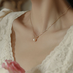 Doro朵兰の「轻奢华丽」天然珍珠项链女法式简约气质小金珠锁骨链