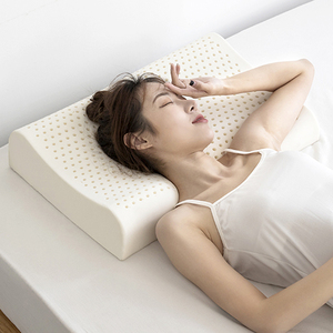 泰国天然乳胶枕头护颈椎助睡眠学生成人一对高低家用按摩颗粒枕芯