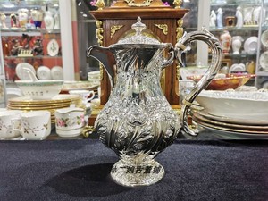 英国古董银器谢菲尔德产纯银手工打造高浮雕大咖啡壶茶壶精品收藏