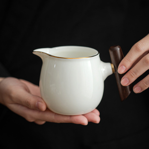 德化羊脂玉美人公道杯陶瓷茶海公杯白瓷功夫茶具配件匀杯茶器