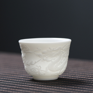 素烧白茶杯羊脂玉瓷功夫茶杯陶瓷浮雕龙品茗杯家用主人杯单个杯子