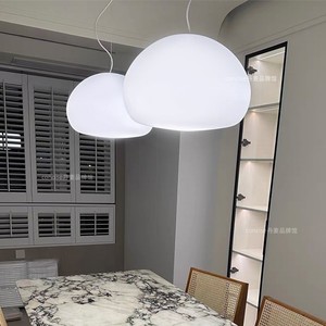 丹麦北欧设计师轻奢床头灯现代简约客厅餐厅卧室玻璃圆形云朵吊灯