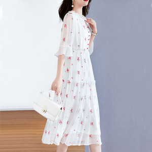白色真丝连衣裙国际大牌2024新款女杭州桑蚕丝高端奢华高级感长裙