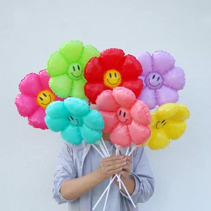 手持马卡龙小雏菊托杆气球花朵微商地推广告气球生日节日派对装饰