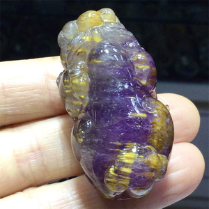 东海水晶天然紫钛晶貔貅招财兽钛晶紫水晶共生吊坠