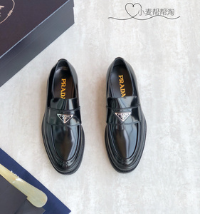 Prada/普拉达 24男士商务休闲皮鞋字母三角标低帮低跟套脚乐福鞋