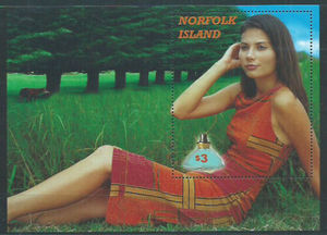 诺福克岛邮票2001年美女\香水\异质\香味 小型张