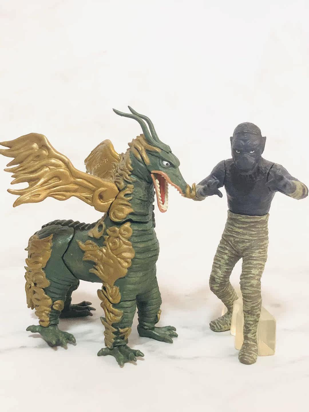 万代奥特曼hg扭蛋多通戈木乃伊