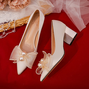白色高跟鞋粗跟结婚鞋子女2024年新款婚纱新娘鞋孕妇平时可穿伴娘